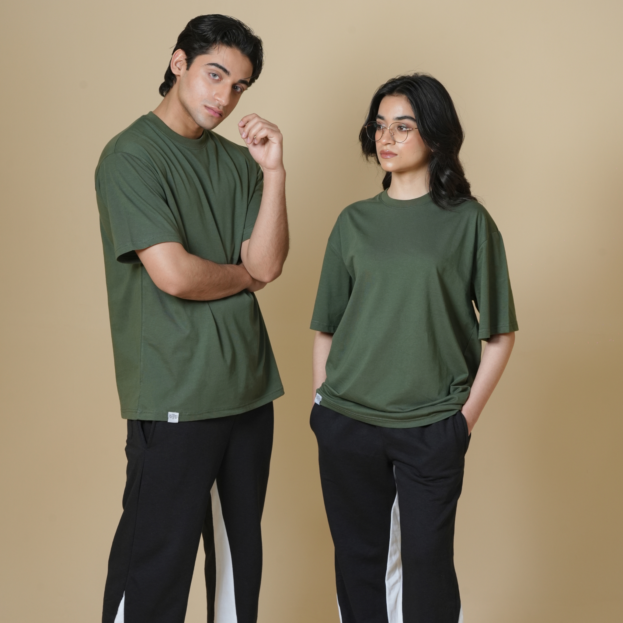 OVERSIZED BLISS - TEE Olive