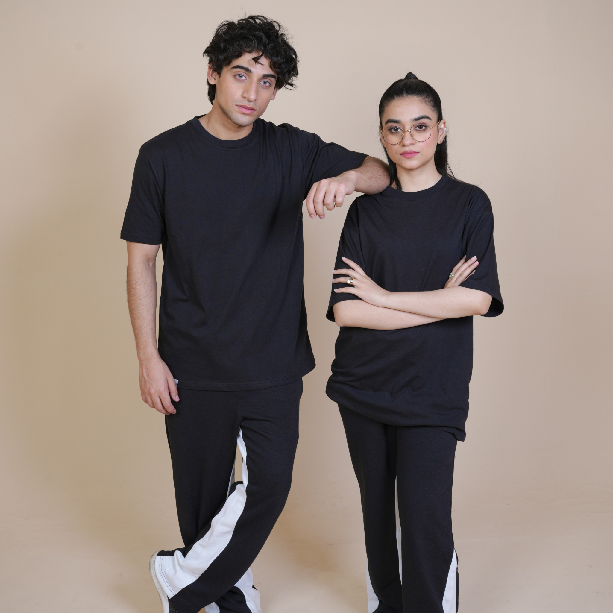 OVERSIZED BLISS - TEE BLACK