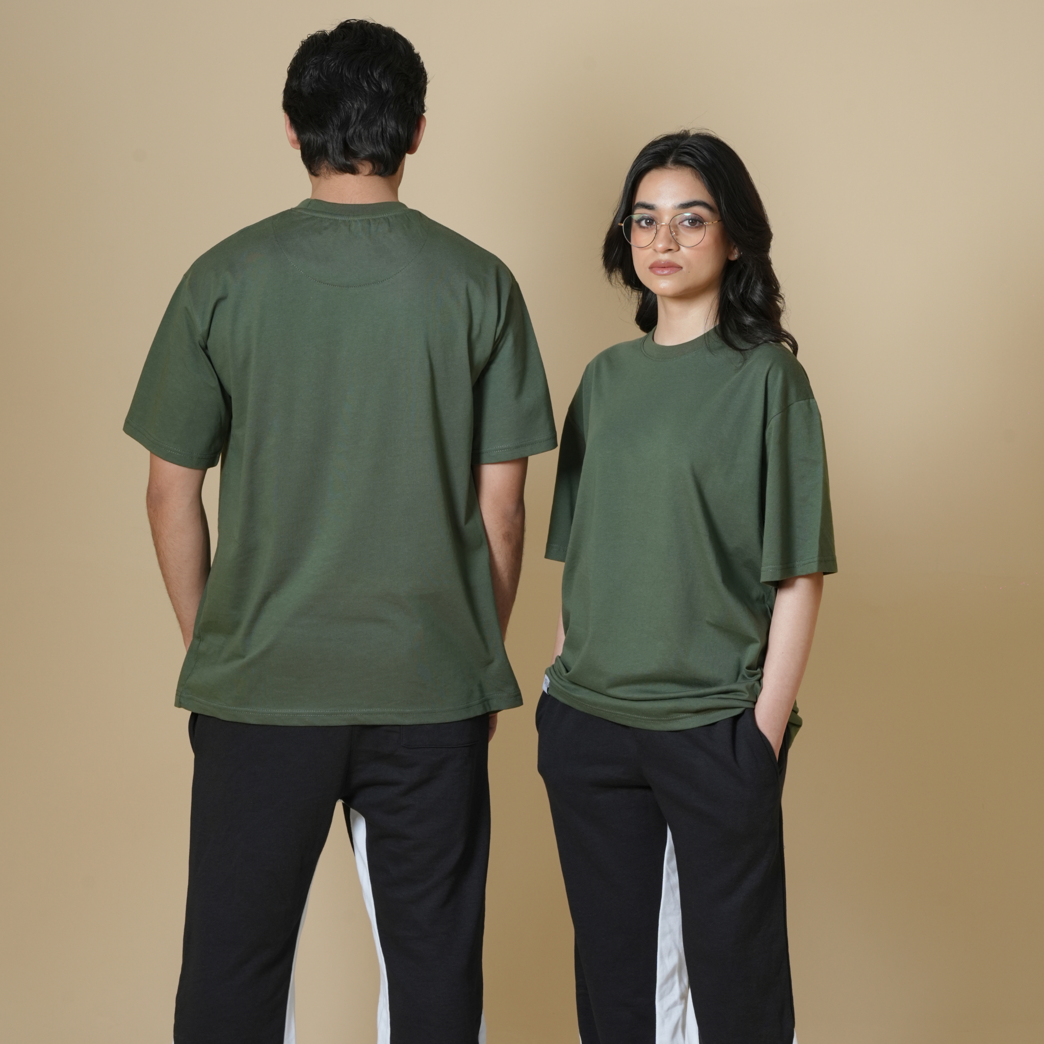 OVERSIZED BLISS - TEE Olive