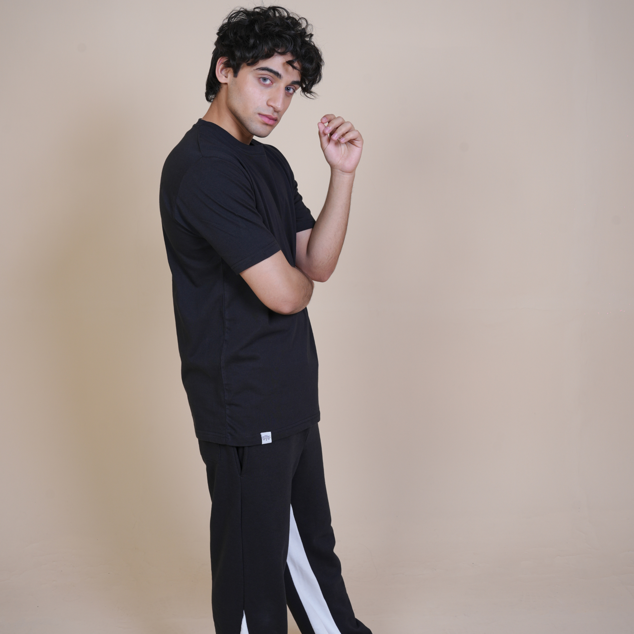 TIME LESS BASIC - REGULAR FIT T SHIRT Black