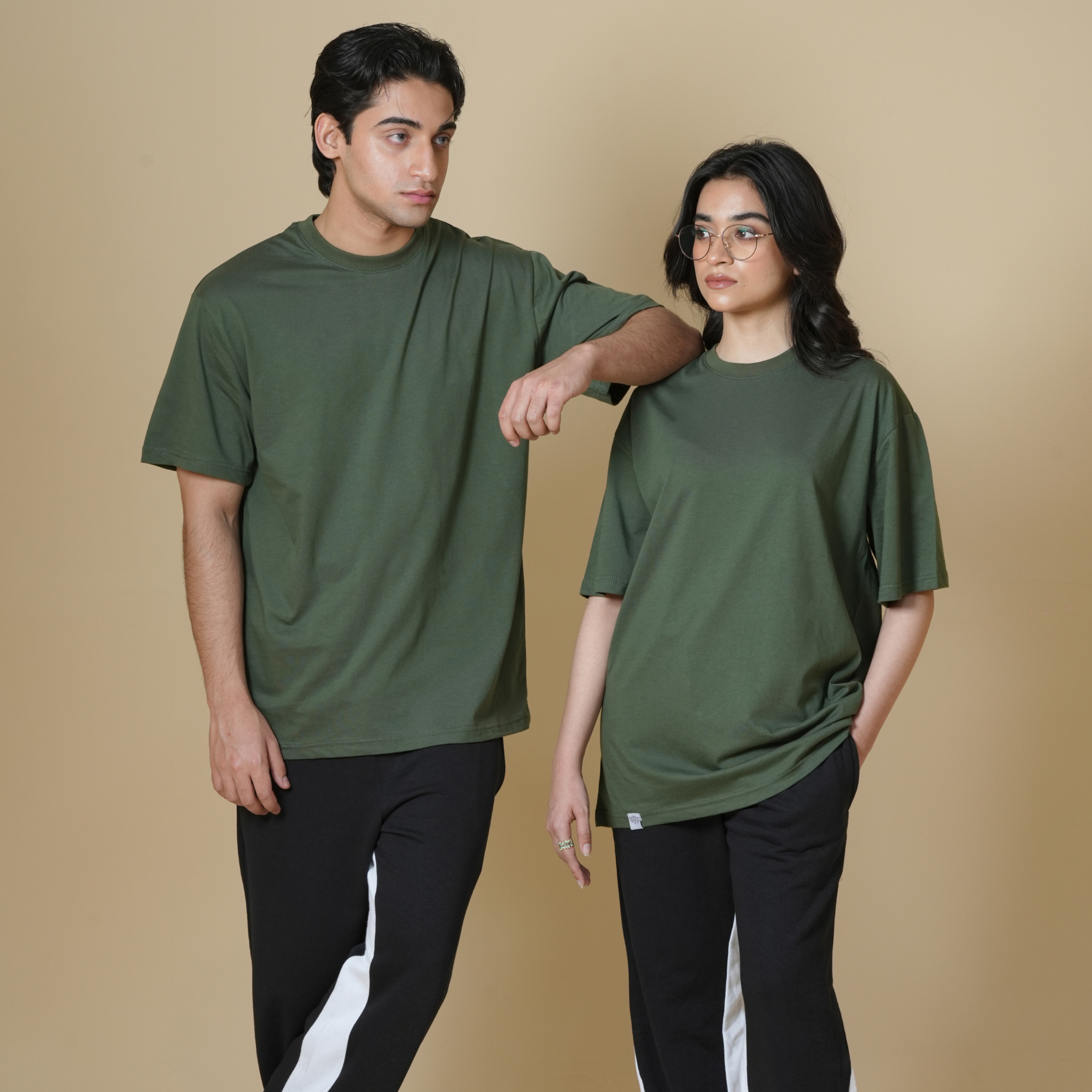 OVERSIZED BLISS - TEE Olive