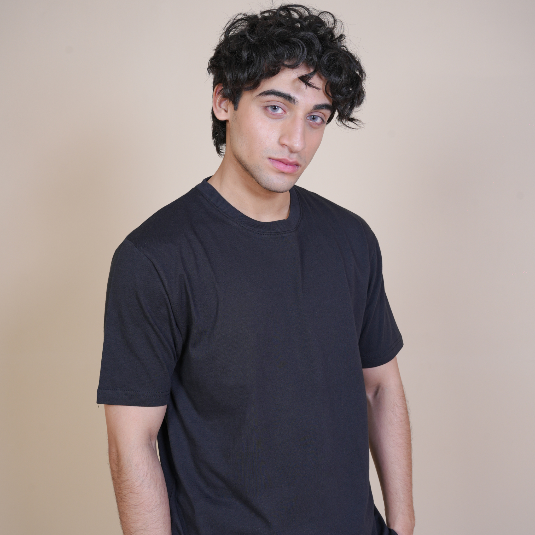 OVERSIZED BLISS - TEE BLACK